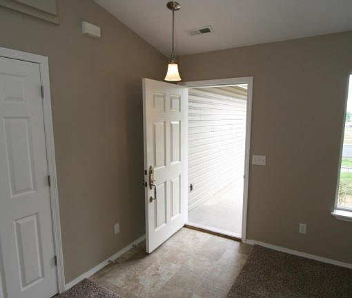 3rd image of 2574 W Dawn Ave