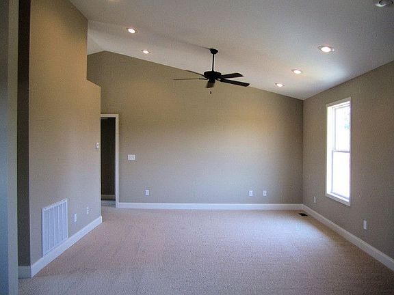 4th image of 2127 Ida Sue Dr