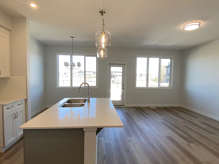 15622 18th Ave SW — Photo 3