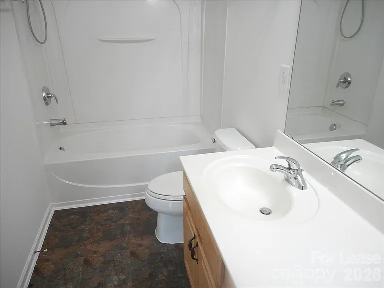 322 Deep Water Ln — Photo 16