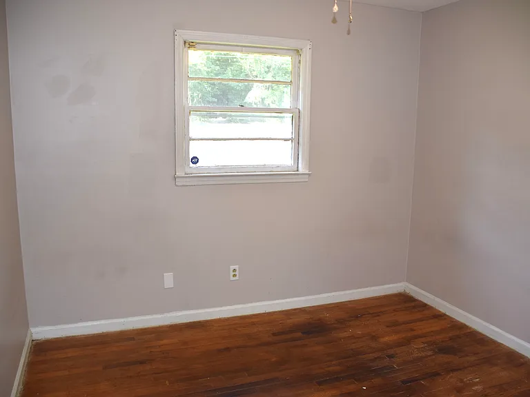 5717 Teresa St — Photo 5