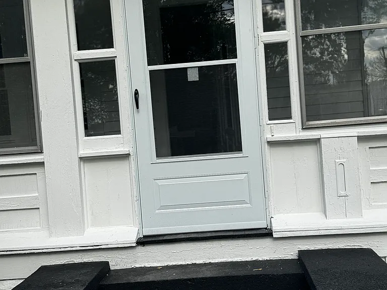 4156 Harris St — Photo 2