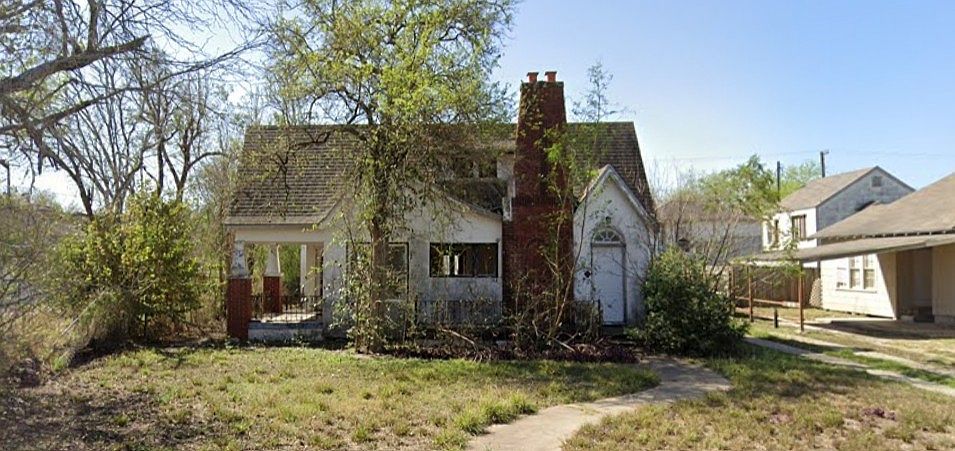 1st image of 709 W Lee Ave