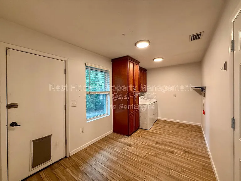 7007 Holiday Hill Ct — Photo 15