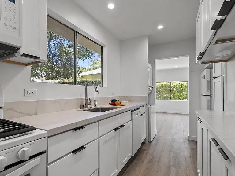 1757 June Ln — Photo 19