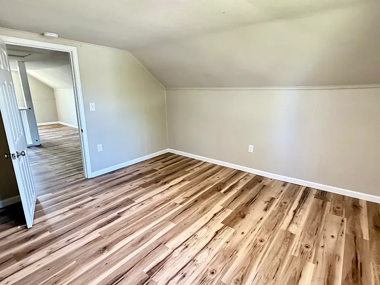 1424 N Bennett St — Photo 15