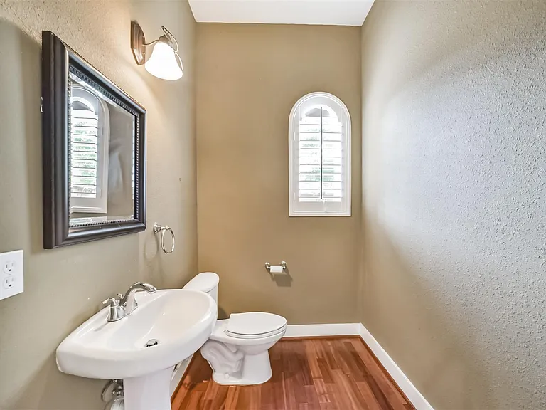 11025 Robin Hood Ct — Photo 25