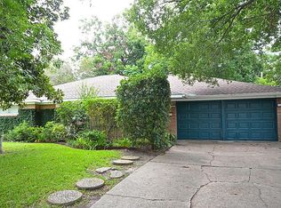 5207 Redstart St, Houston, TX 77035