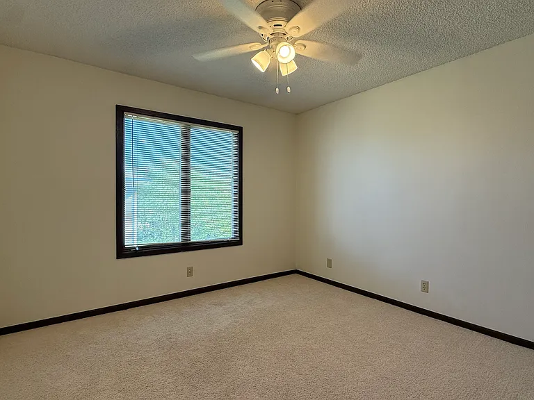 1020 Bridgit Ct SE #4 — Photo 8
