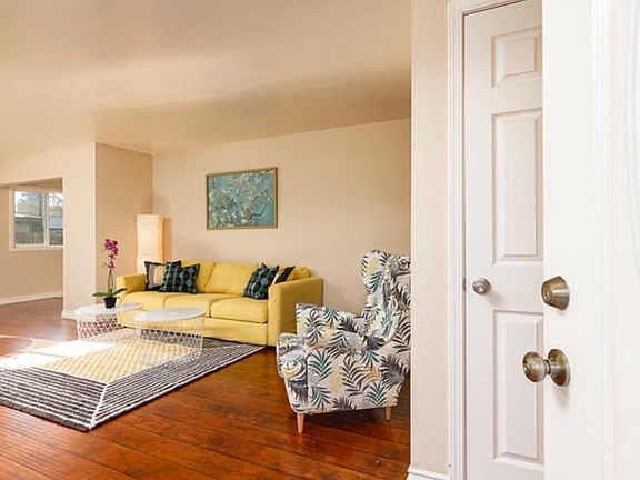 3rd image of 4417 Amador Pl