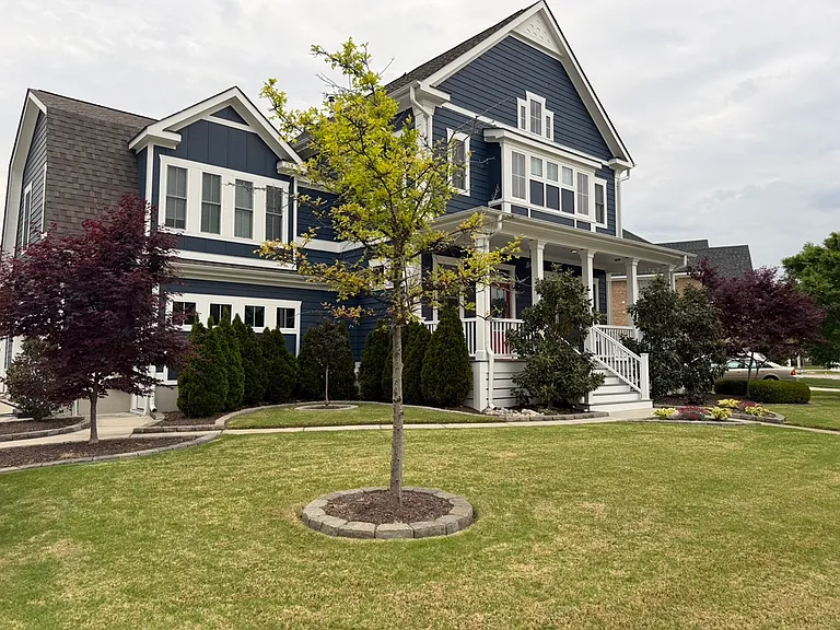 Newtown Ln — Photo 3