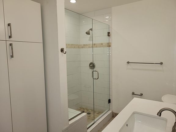 2nd image of 2218 E Turney Ave