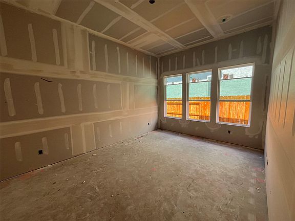 4th image of 19209 Hopper Ln
