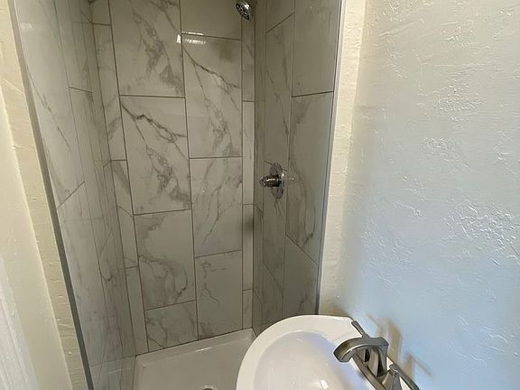 3rd image of 452 W 10th Ave #A