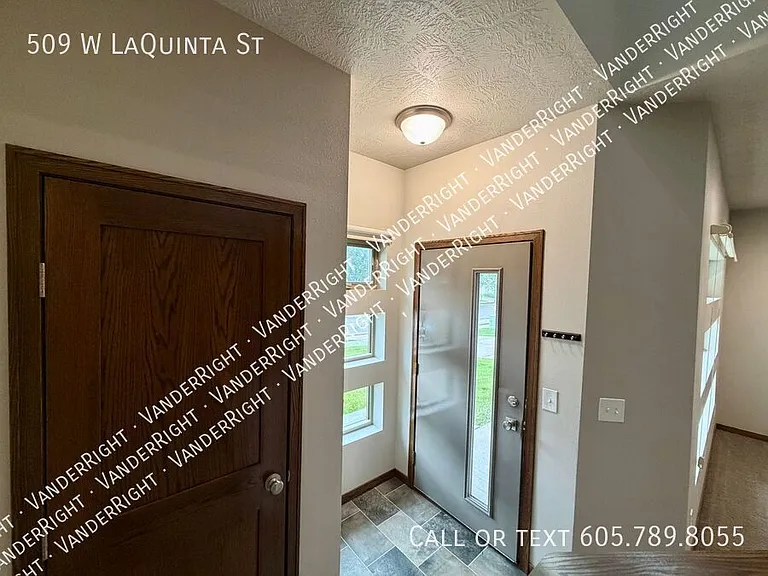 509 W Laquinta St — Photo 3