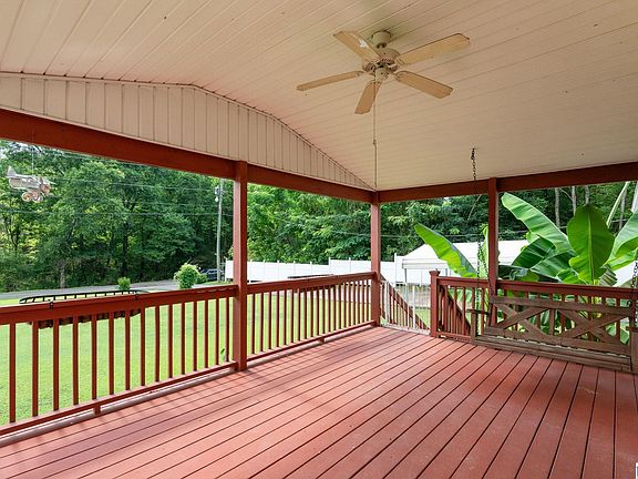 4th image of 1127 Flint Hill Rd