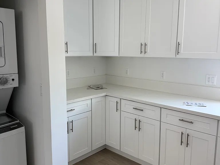 1877 W 25th St #1877 — Photo 5