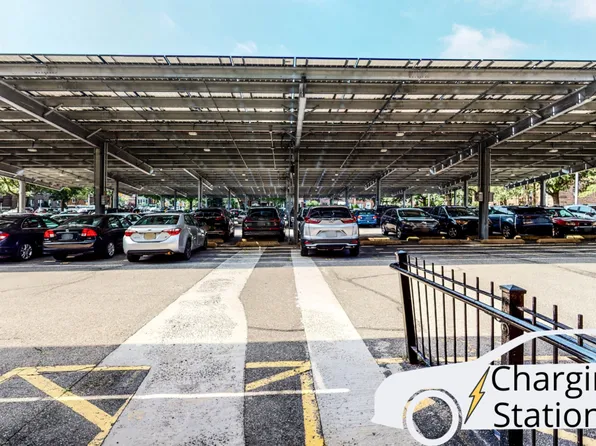 43-10 48th Avenue image 29 of 38