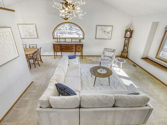 4th image of 2912 Lake Park Way