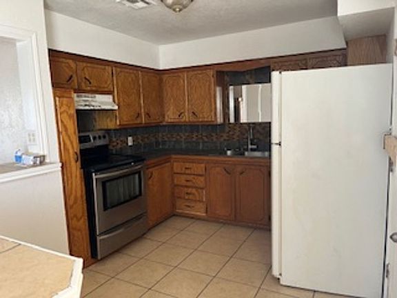 3rd image of 2136 NW Ozmun Ave