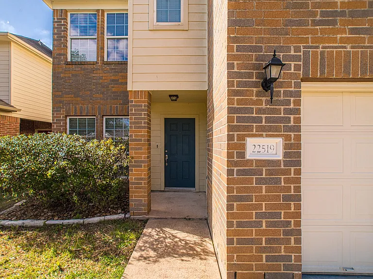 22519 Goss Spring Ct — Photo 4