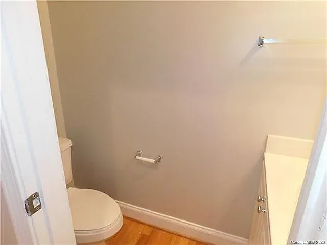 733 Grandin Rd — Photo 5