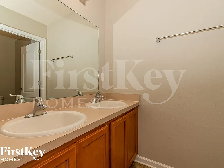8058 Brothers Walk Ln — Photo 13
