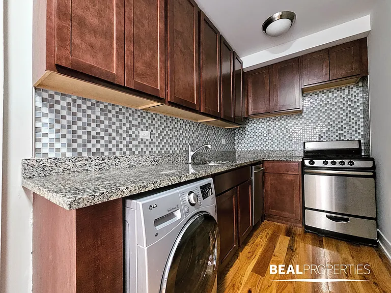 550 W Arlington — Photo 19