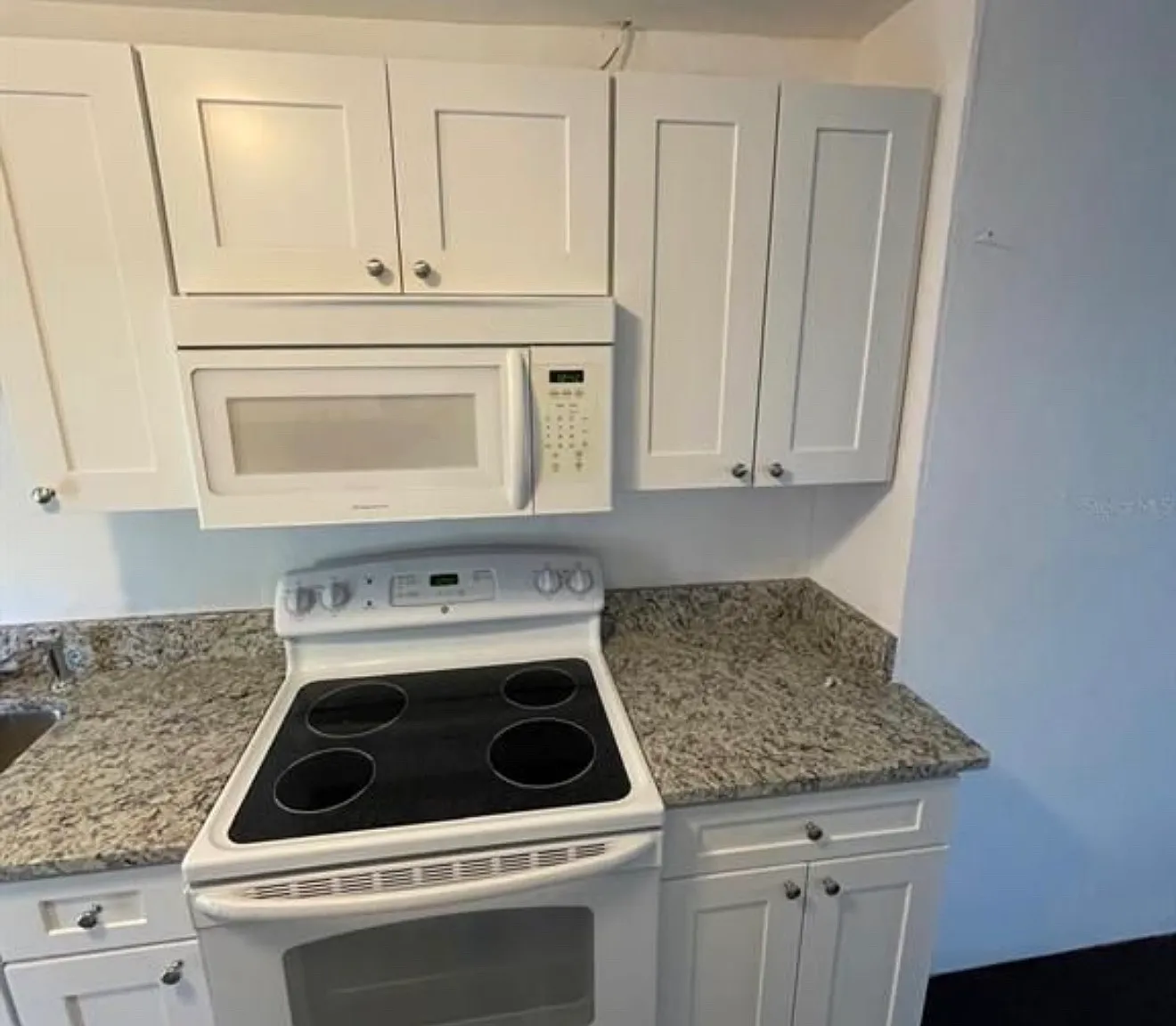 5 bed, 2.5 bath, $2,000 — Photo 3