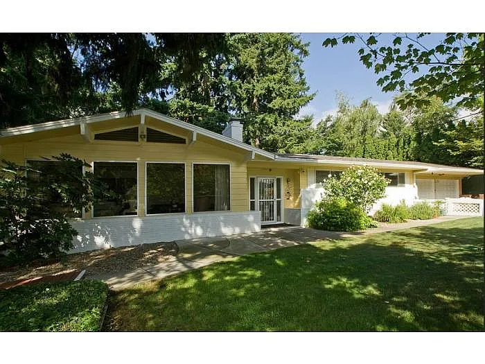 1025 SW Cedar Hills Blvd photo 1