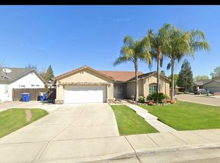 587 W Nevada St, Kingsburg, CA