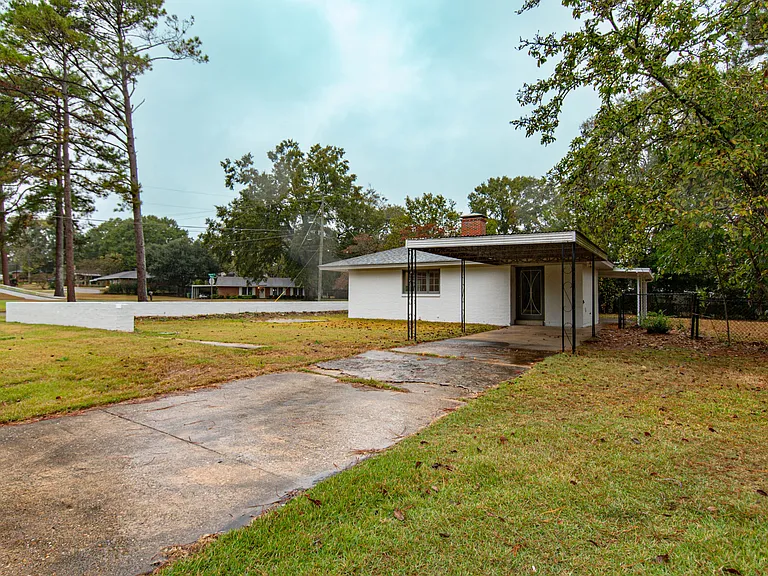 895 Greg Dr — Photo 6