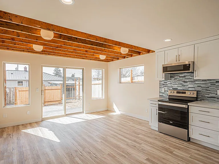 4253 S Spencer St — Photo 8