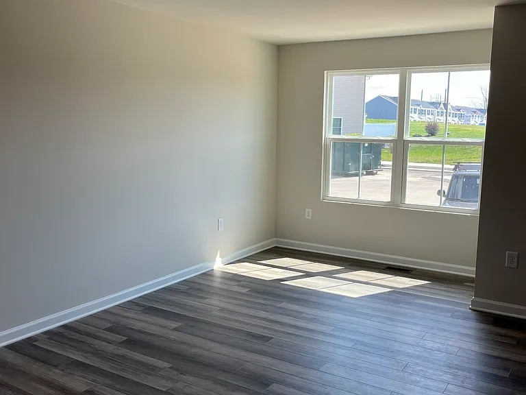 Carson Cir — Photo 11