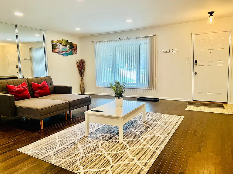 273 W Kimbell Ave — Photo 5