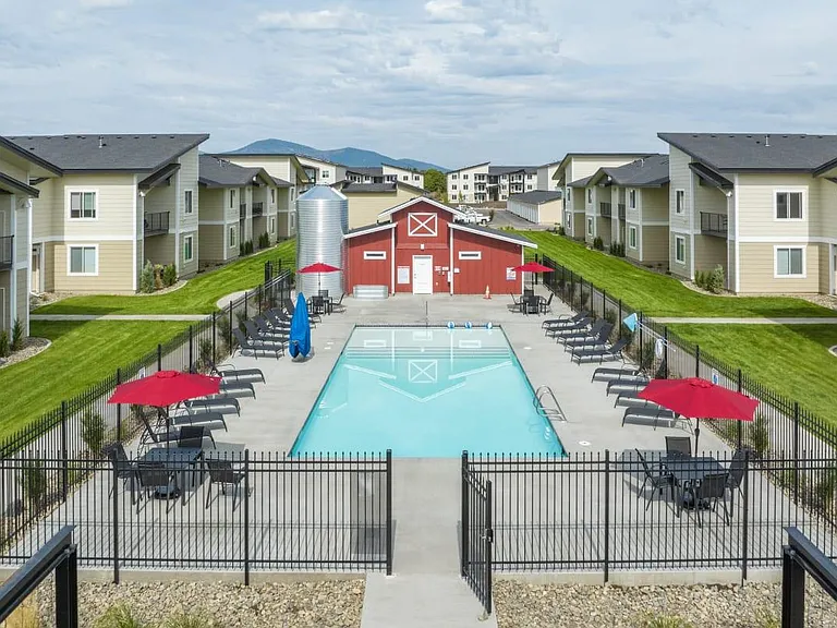 Bluegrass Farms Apartments — Photo 47