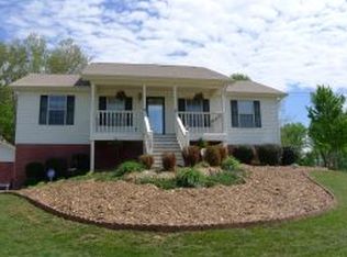 108 Magnolia Grove Ct, Piney Flats, TN 37686