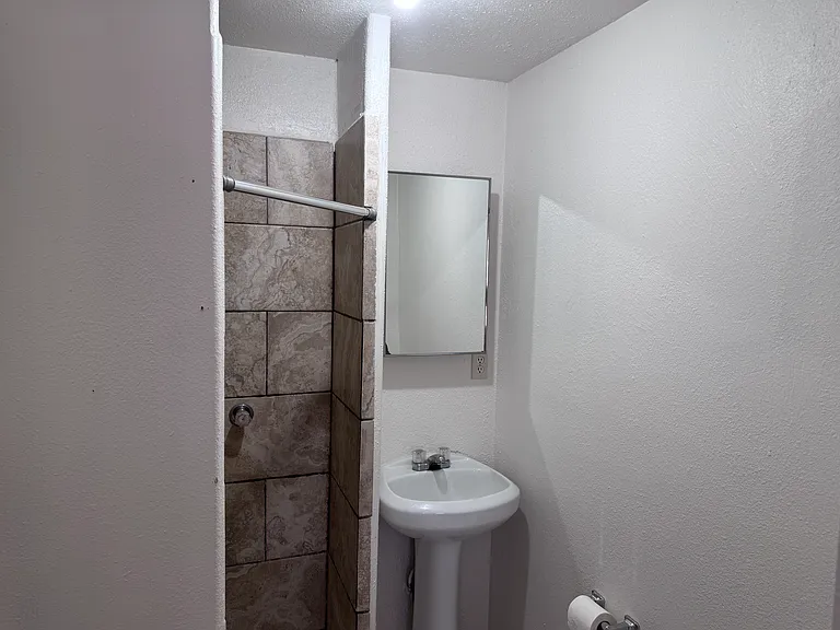 240 Wheeler Ave SE #B — Photo 4