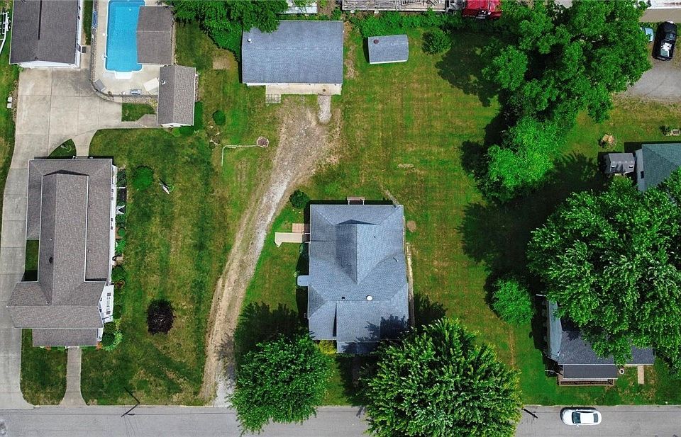 2822 Charles St, Wellsburg, WV 26070 MLS 4468388 Zillow