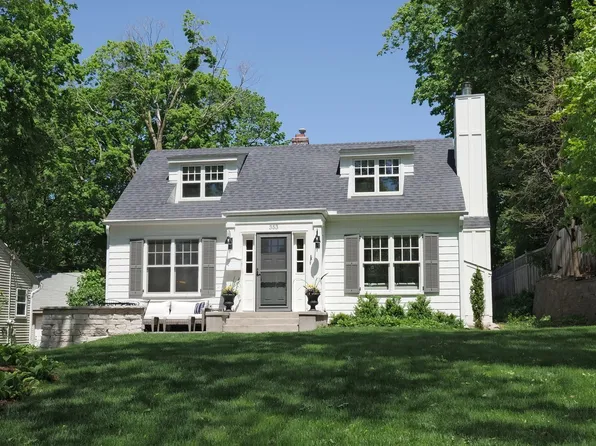 353 Park St E, Wayzata, MN 55391