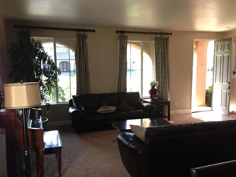 4385 Maidstone Cir — Photo 3