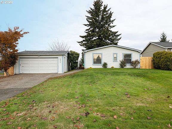 2nd image of 9912 NE 86th Way