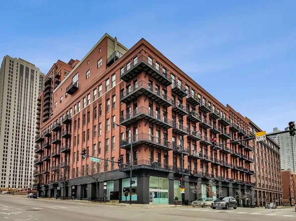 616 W Fulton St APT 502, Chicago, IL 60661