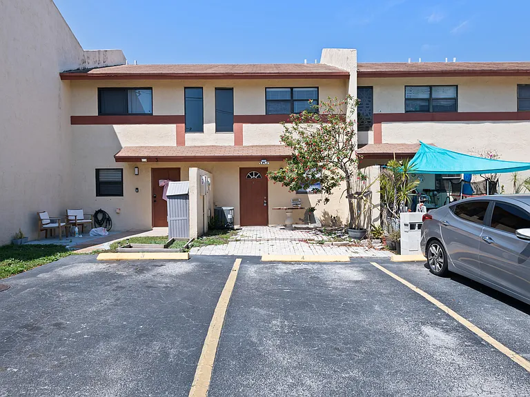 3281 E Golf Blvd #4 — Photo 21