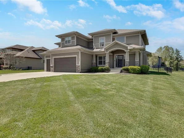 204 SW Ansel Adams Dr, Lees Summit, MO 64081