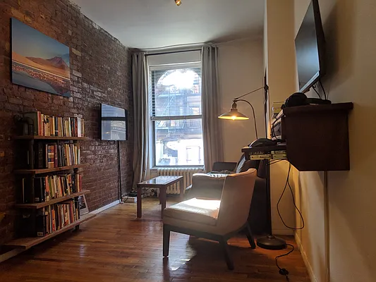 Rented by Chartwell Manhattan Realty | media 9