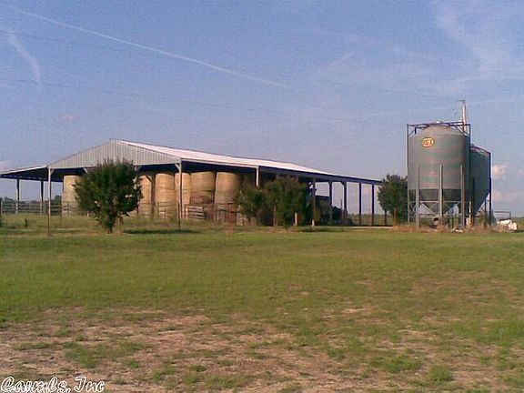 3rd image of 6742 Highway 46 S