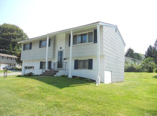 23 York Rd, Newton, NJ 07860