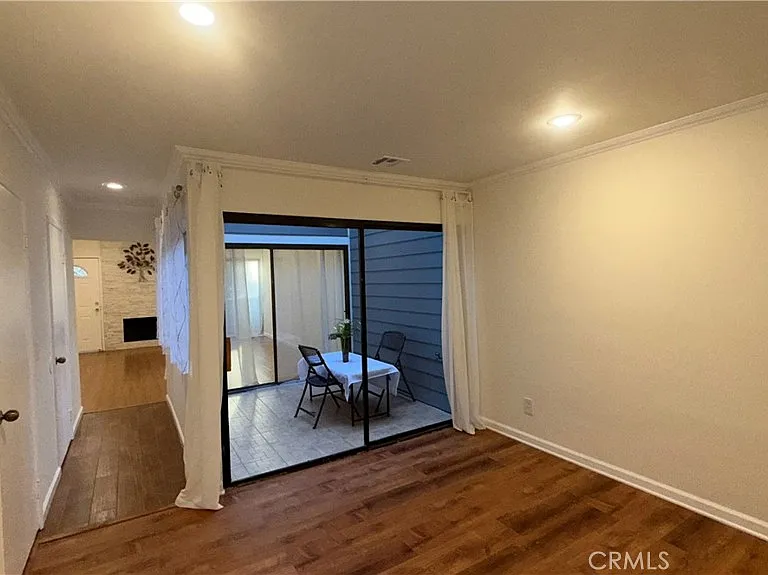 5841 Etiwanda Ave — Photo 6