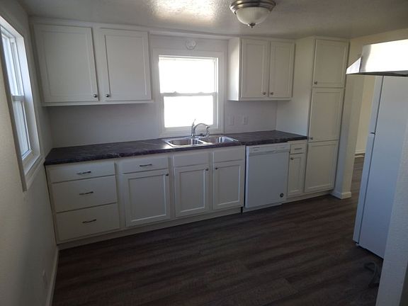 4th image of 1001 8th St